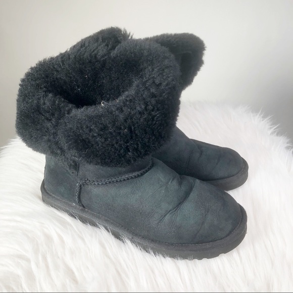 UGG Shoes - UGG Bailey Button Black Sheepskin Boots Sz 7